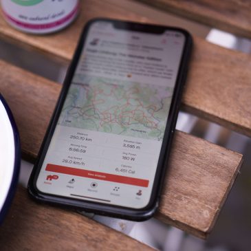 Top 12 Digital Navigation Tools for European Bike Tours